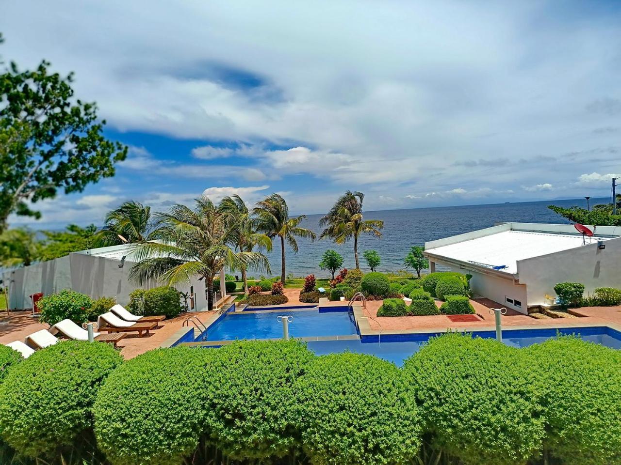 Hotel The Gabayan Riviera Siquijor Exterior foto